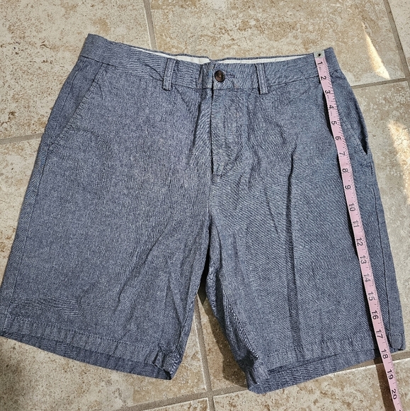 Old Navy Flat Front 8" Shorts Size 33 Blue Textured 5 Pockets Ultimate Slim - Picture 6 of 6